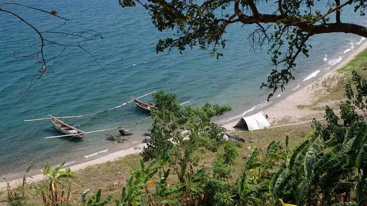 Exploring-Lake-Tanganyika-in-Burundi
